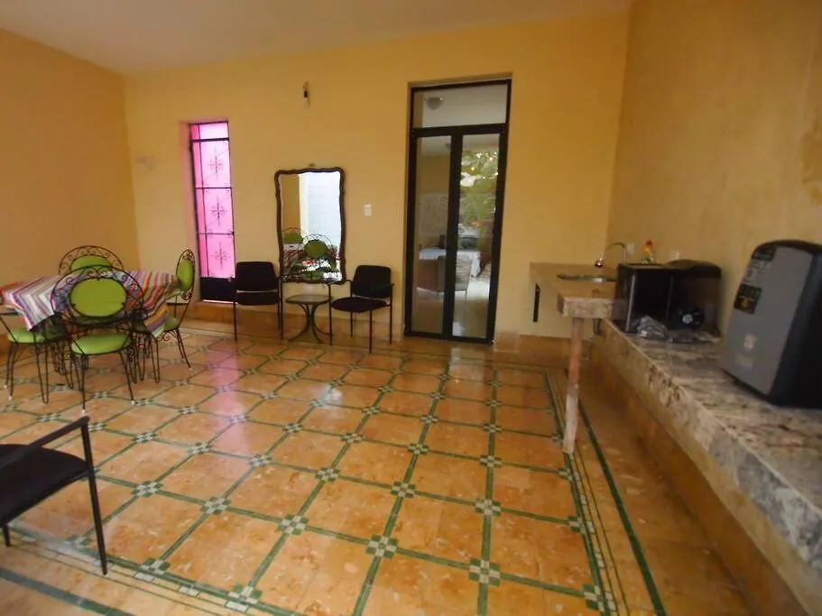 Villa Candita, A Unos Pasos Del Paseo Montejo Mérida Mexiko